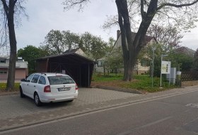 Wanderparkplatz am Gemeindezentrum Bornheim © Bernhard Zech