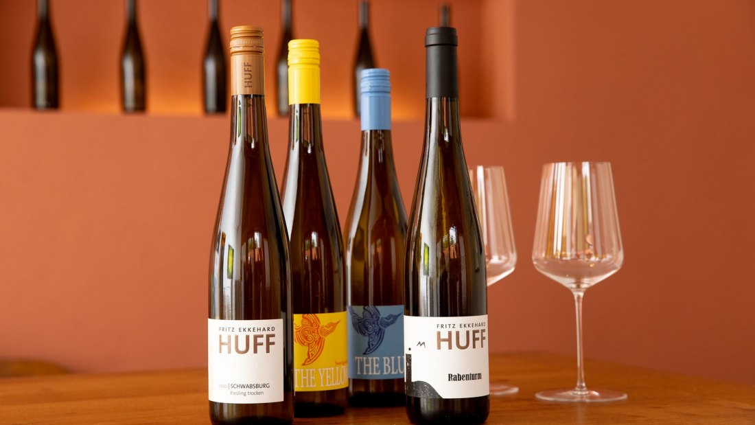 Weingut Fritz Ekkehard Huff_Weinflaschen, © Jason Sellers