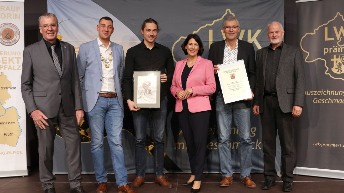 Ehrenpreis des Weinbauversuchsrings Rheinhessen e.V. an das Weingut Posthof Doll&Göth, Stadecken-Elsheim