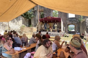 Mittelaltermarkt Burgruine Landskron