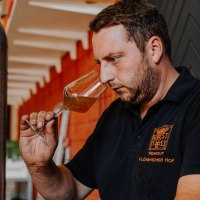 Thomas Christmann Weinverkostung © Weingut Christmann und Maike Alleborn