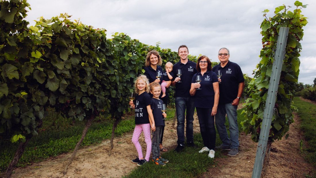 Weingut Klaus und Stefan Hahn_Familie 2, © Simone Bonnet