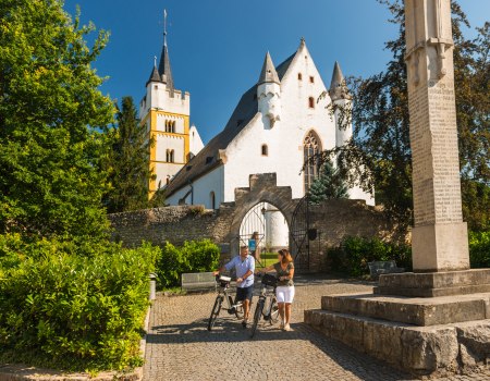 Die Burgkirche Ingelheim - ein Highlight ihrer Radtour, © Dominik Ketz