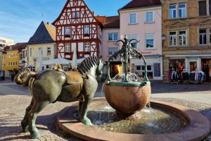 Rossmarkt Alzey, © CC0 4.0 Katja Zentel